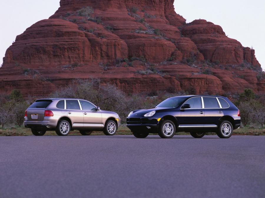  Porsche Cayenne Turbo 2004 года  (фото 2 из 15)